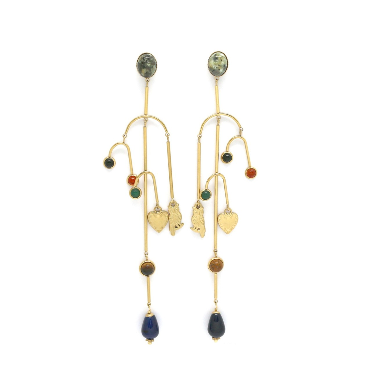 Kalliope Karuselis, auskari