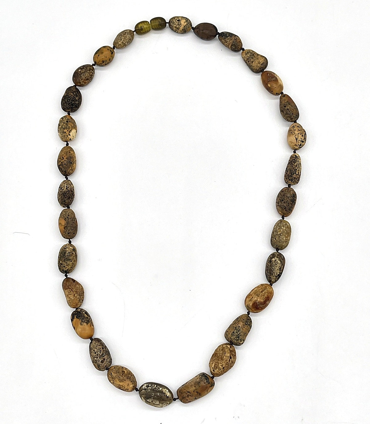 Neapstrādāta Baltijas dzintara kaklarota, 50 cm